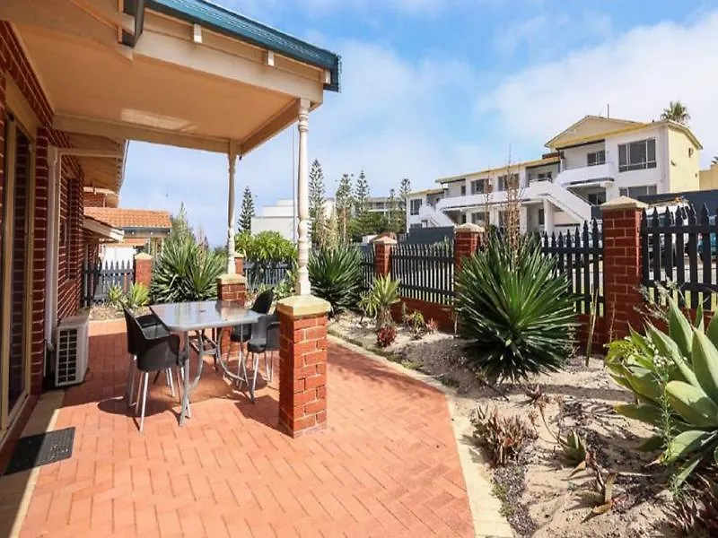 Scarborough Apartments 2*, Perth Australia